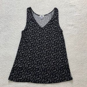 2/$10 Old Navy tank top, size Medium
